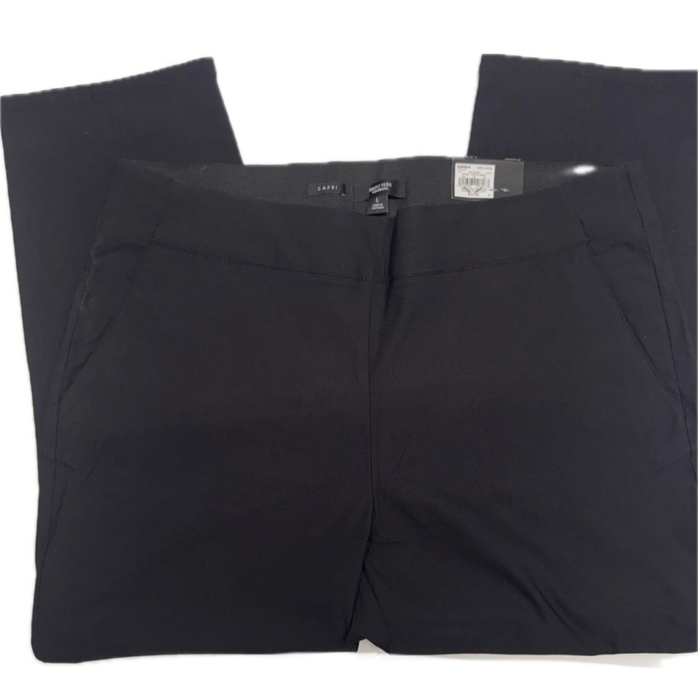 * Simply Vera capri large mid rise straight leg by Vera Wang Black Capri - Picture 10 of 12